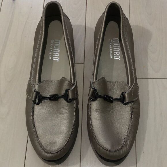 Munro American Women's Kimi Taupe Metallic Moccasin Gray Size 7M - Picture 1 of 5